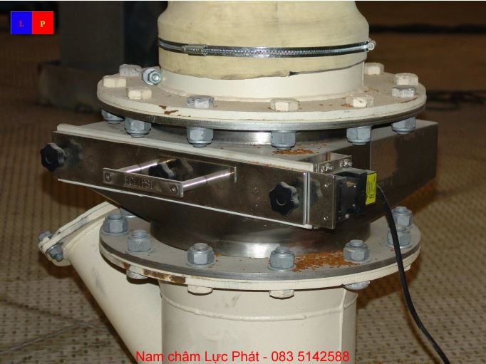 Thùng nam châm lọc sắt vỉ đơn vệ sinh nhanh